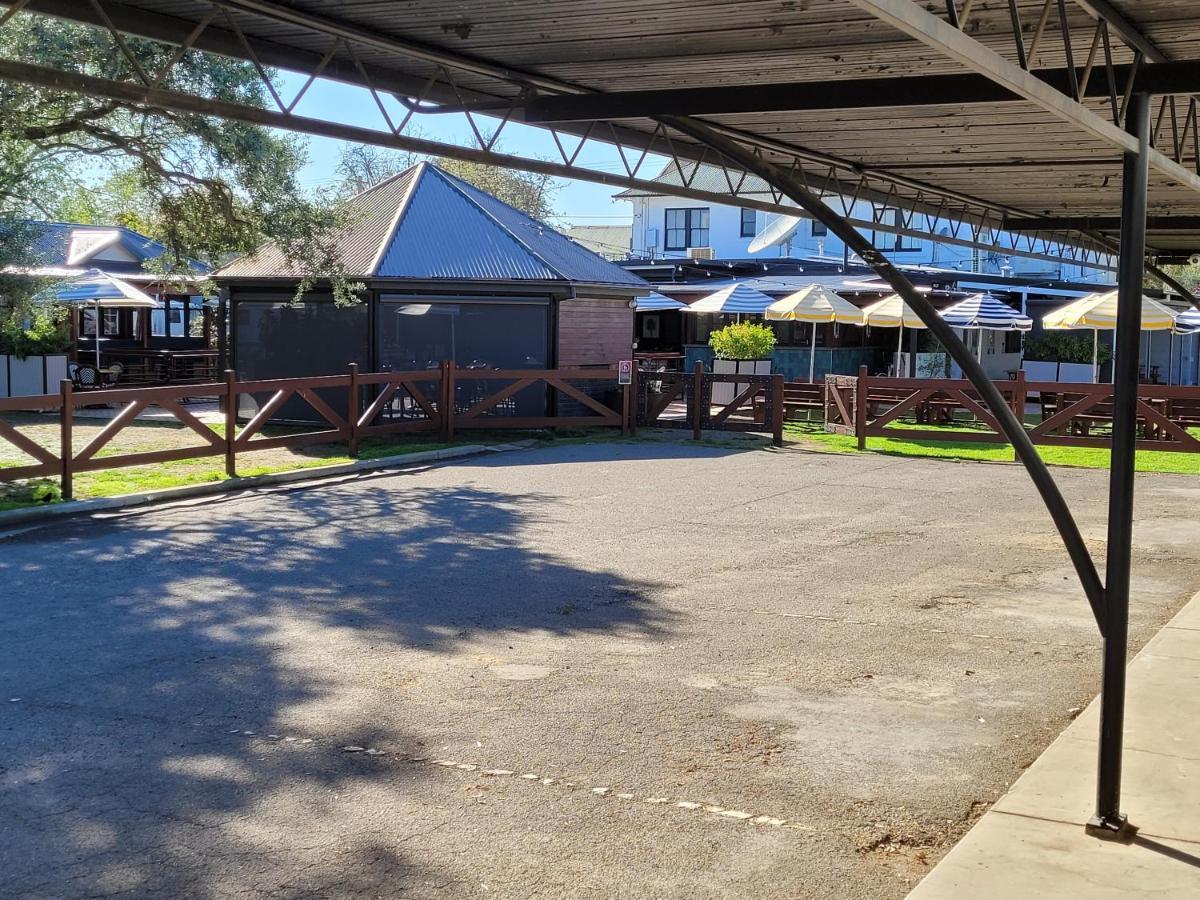 Palm And Pawn Motor Inn Wagga Wagga Luaran gambar